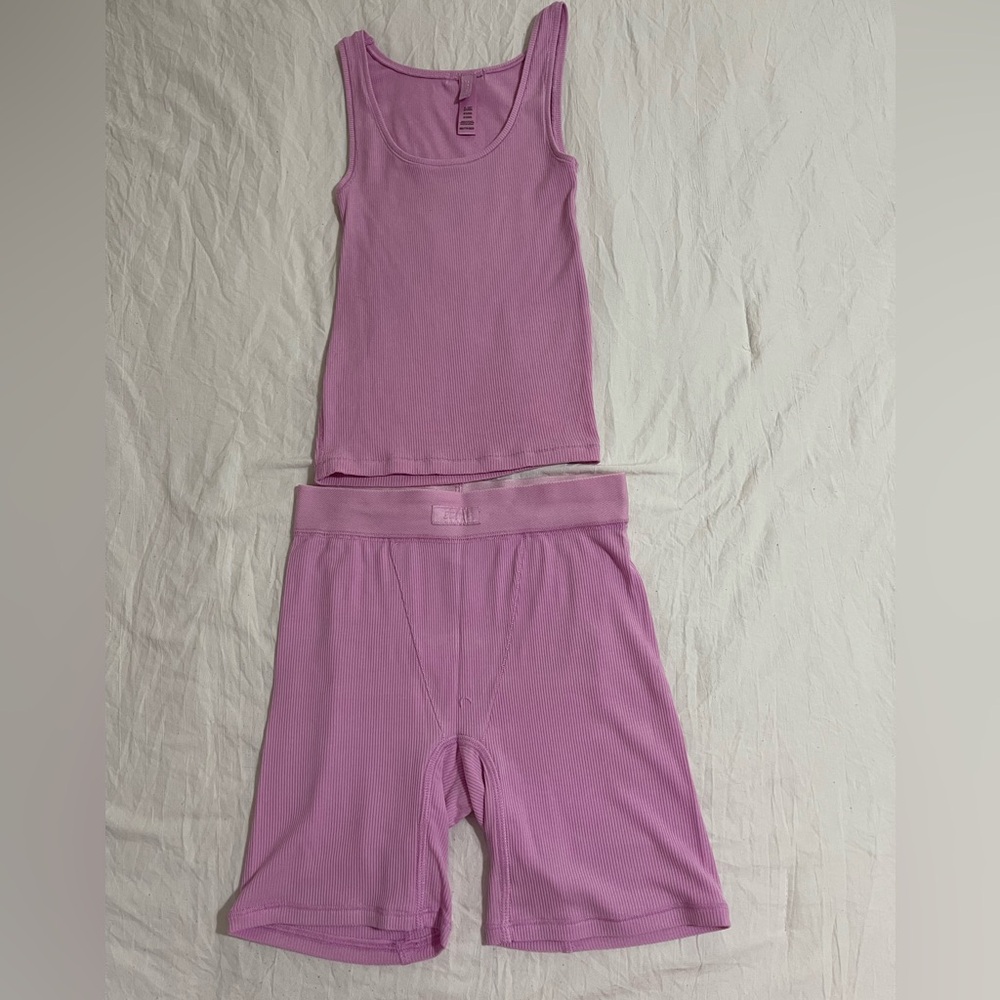 Skims soft lounge tank & boxer